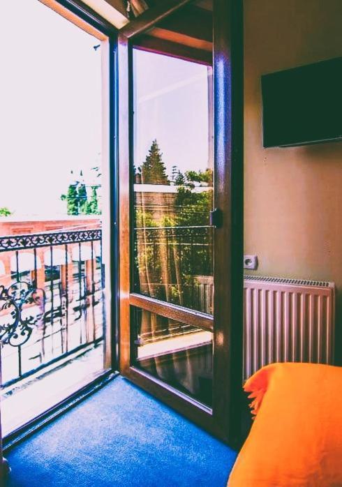 The Rogashome Тбилиси Экстерьер фото